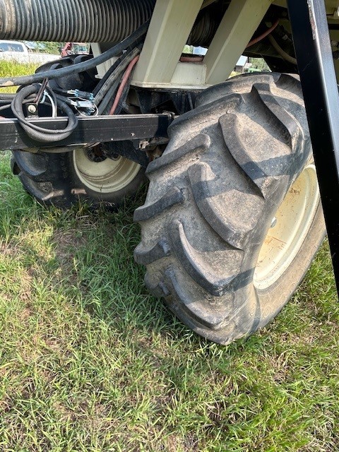 2009 Bourgault 6550 Air Tank/Cart