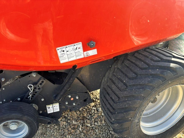 2017 Kubota BV4580 Baler/Round