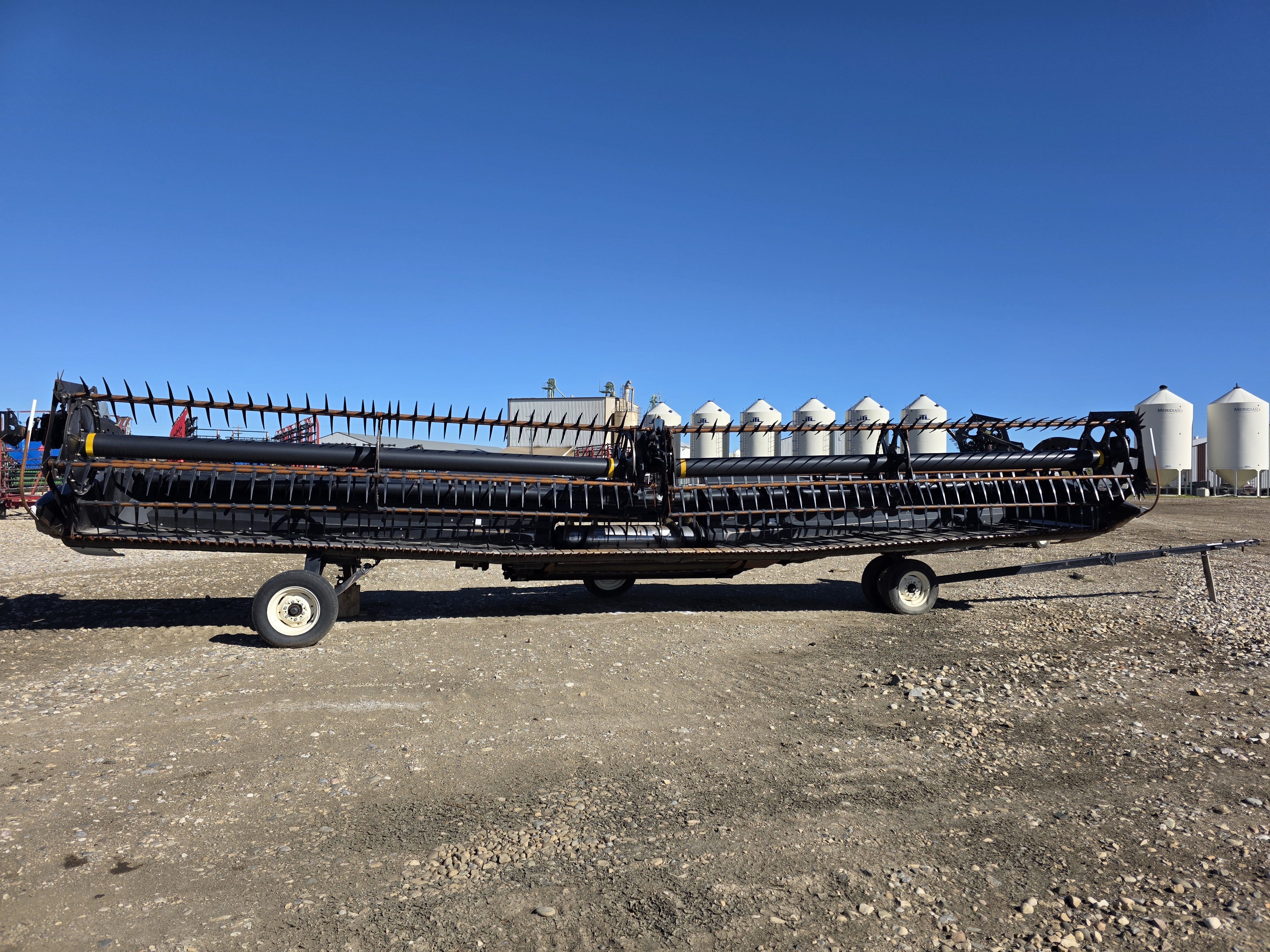 2011 MacDon FD70-35 Header Combine