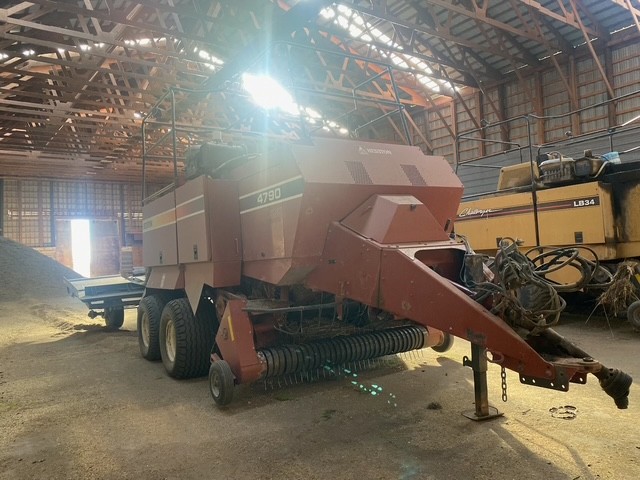 2004 AGCO Hesston 4790 Baler/Square