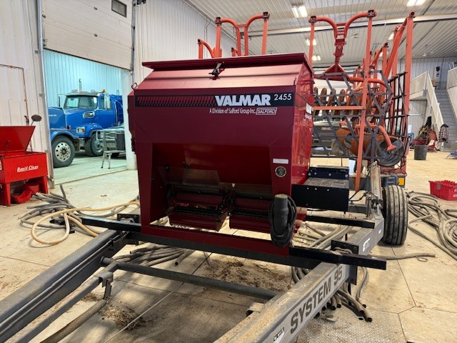 2016 Salford 2455 Applicator