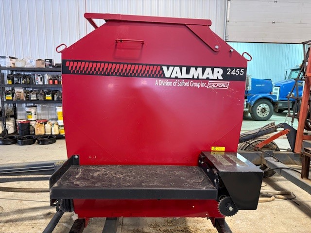 2016 Salford 2455 Applicator