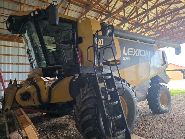 2010 CLAAS 570 Combine