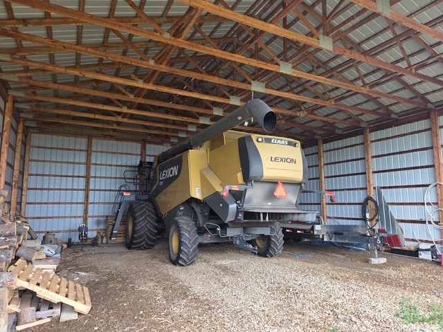 2010 CLAAS 570 Combine