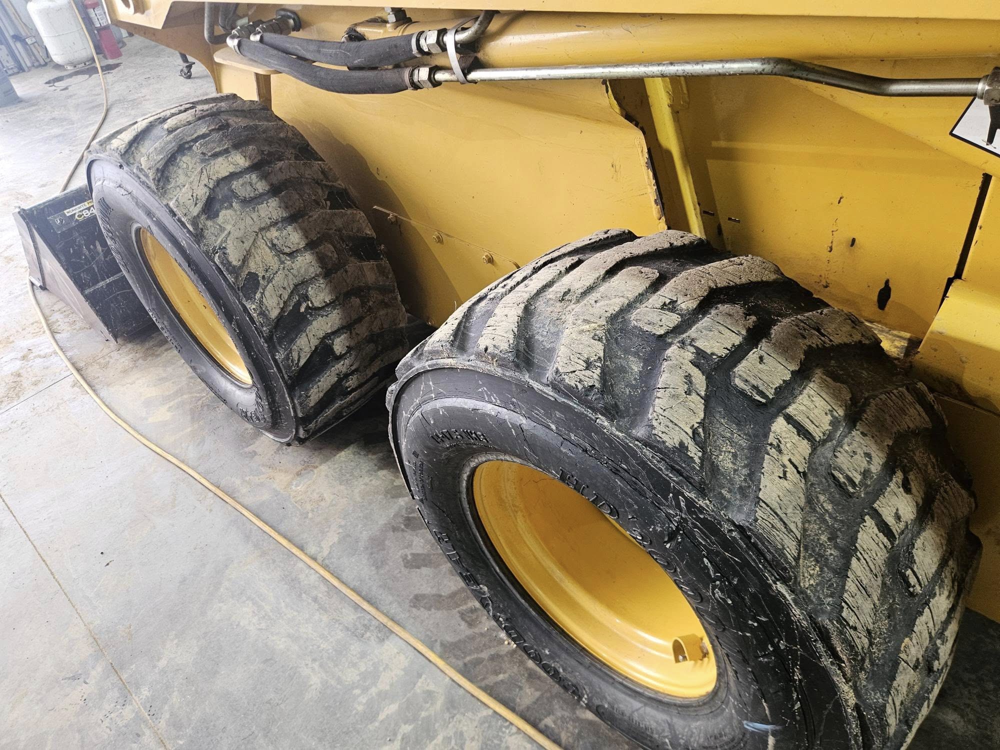 2008 John Deere 328 Skid Steer Loader