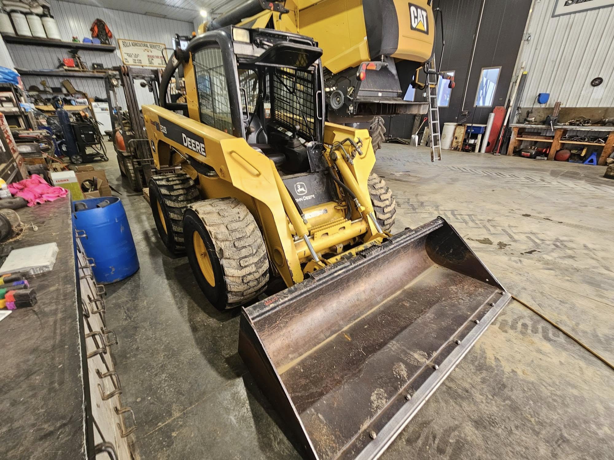 2008 John Deere 328 Skid Steer Loader