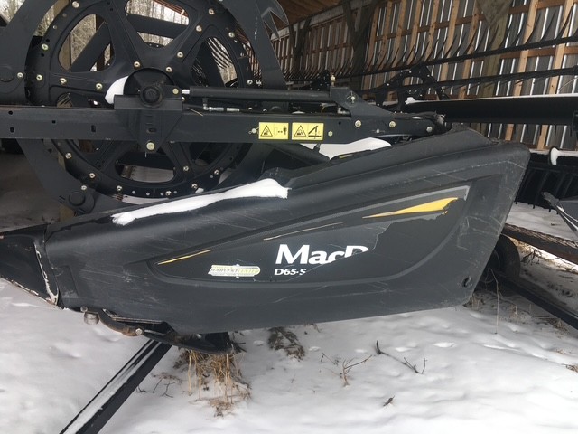 2014 MacDon D65-35 Header Combine