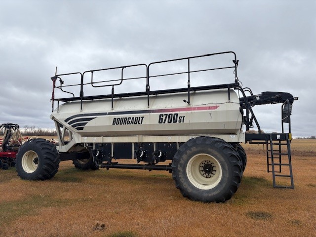 2012 Bourgault 3320 Air Drill