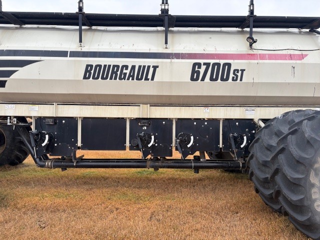 2012 Bourgault 3320 Air Drill