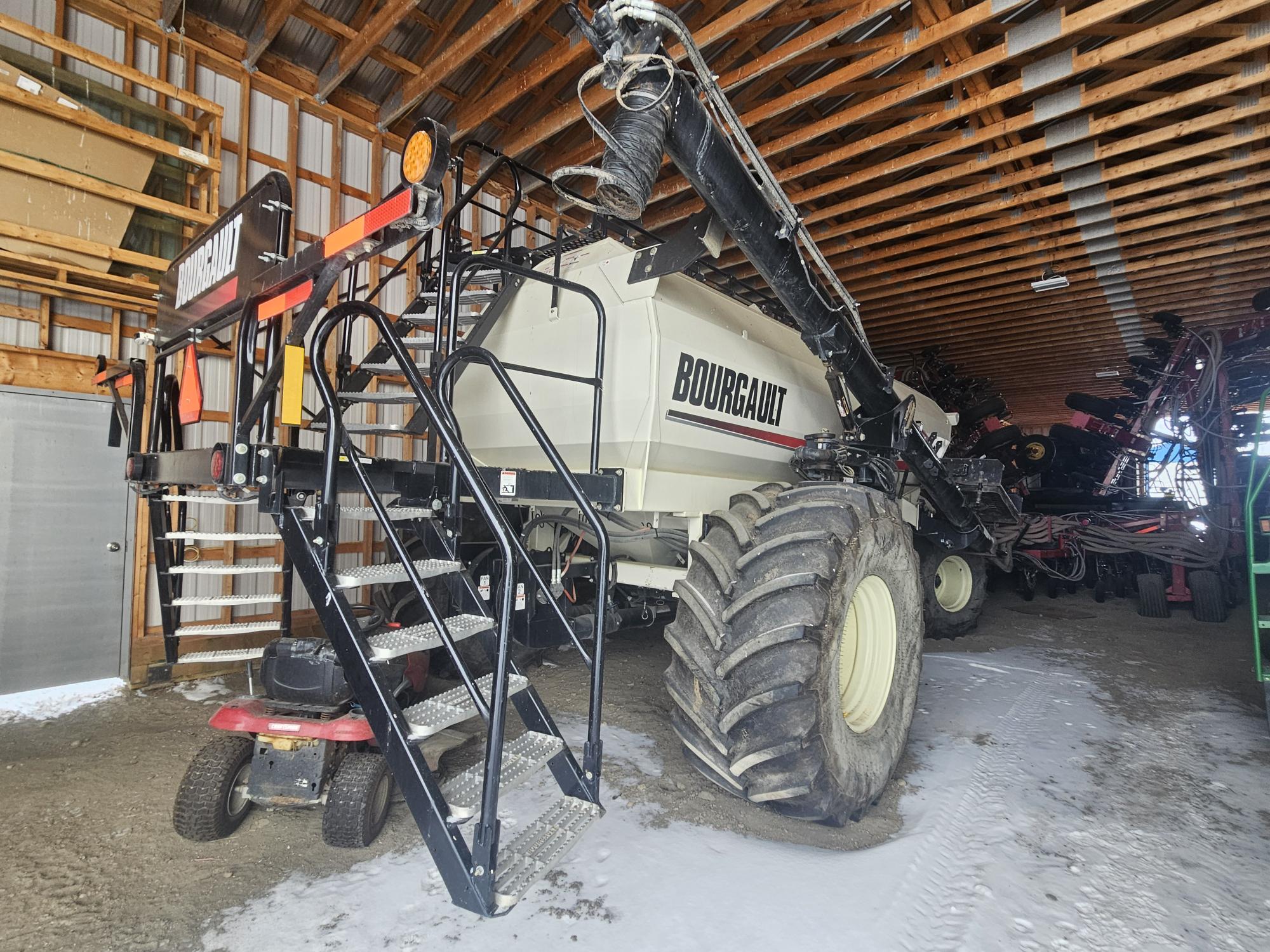2016 Bourgault 3320 Air Drill