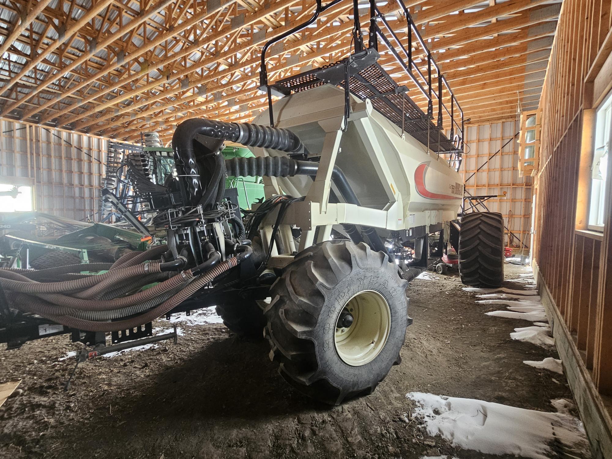2016 Bourgault 3320 Air Drill