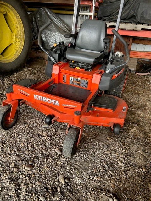 2016 Kubota Z125S Mower/Zero Turn