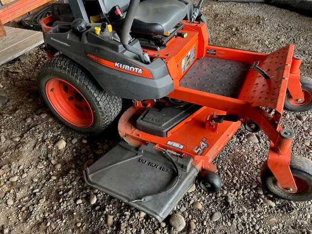 2016 Kubota Z125S Mower/Zero Turn