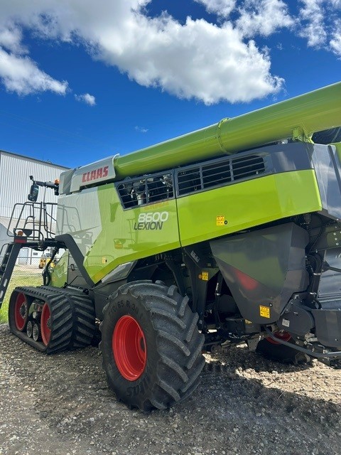 2022 CLAAS 8700TT Combine