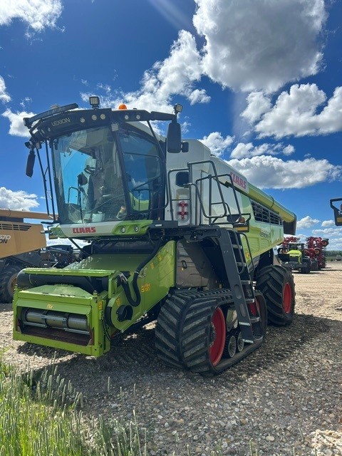 2022 CLAAS 8700TT Combine