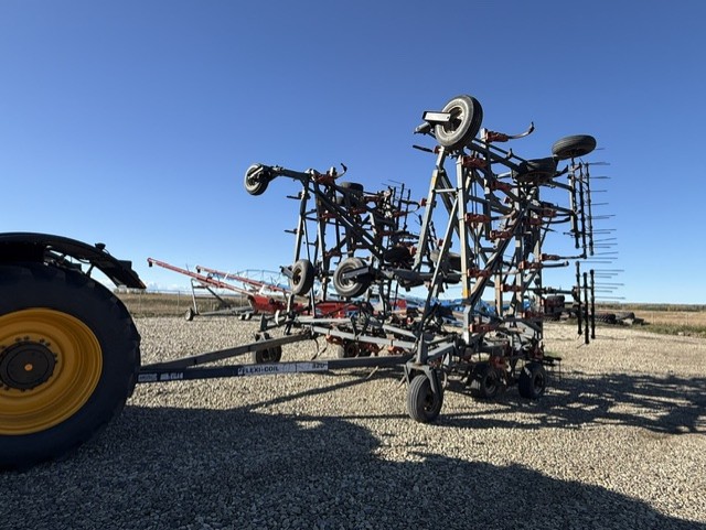 2003 Flexi-Coil 820 Chisel Plow
