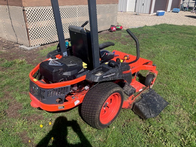 2015 Kubota Z125S Mower/Zero Turn