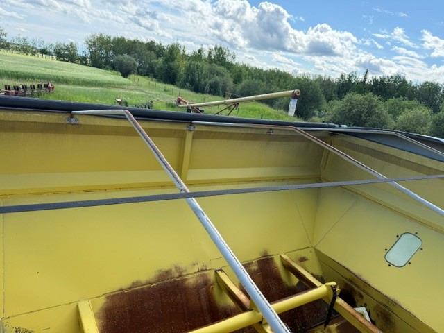 1995 Degelman SK800 Grain Cart