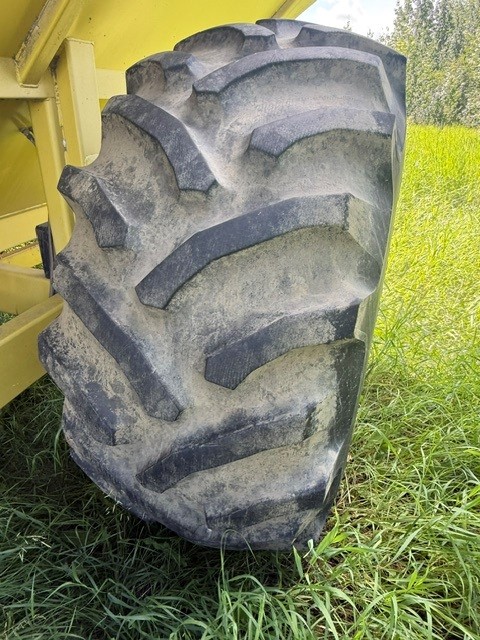 1995 Degelman SK800 Grain Cart