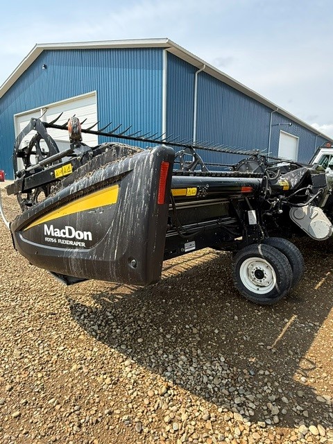 2016 MacDon FD75-35 Header Combine