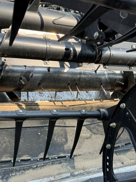 2017 MacDon FD75-35 Header Combine