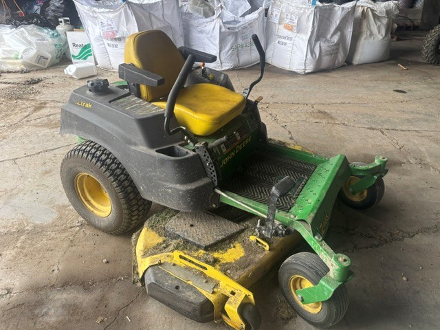 2011 John Deere Z465 Mower/Zero Turn