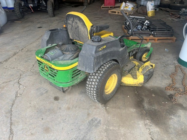 2011 John Deere Z465 Mower/Zero Turn