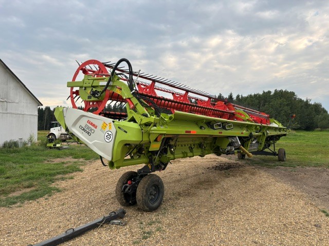 2023 CLAAS Convio 1380 Header Combine