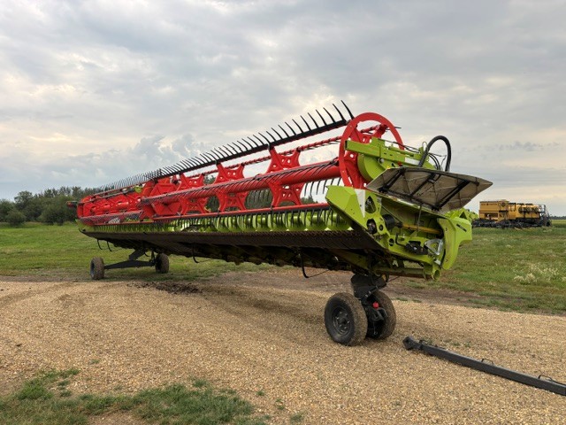 2023 CLAAS Convio 1380 Header Combine