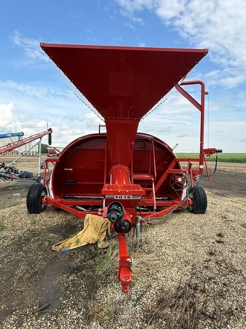 2018 Renn Mill 1016 Grain Bag Loader