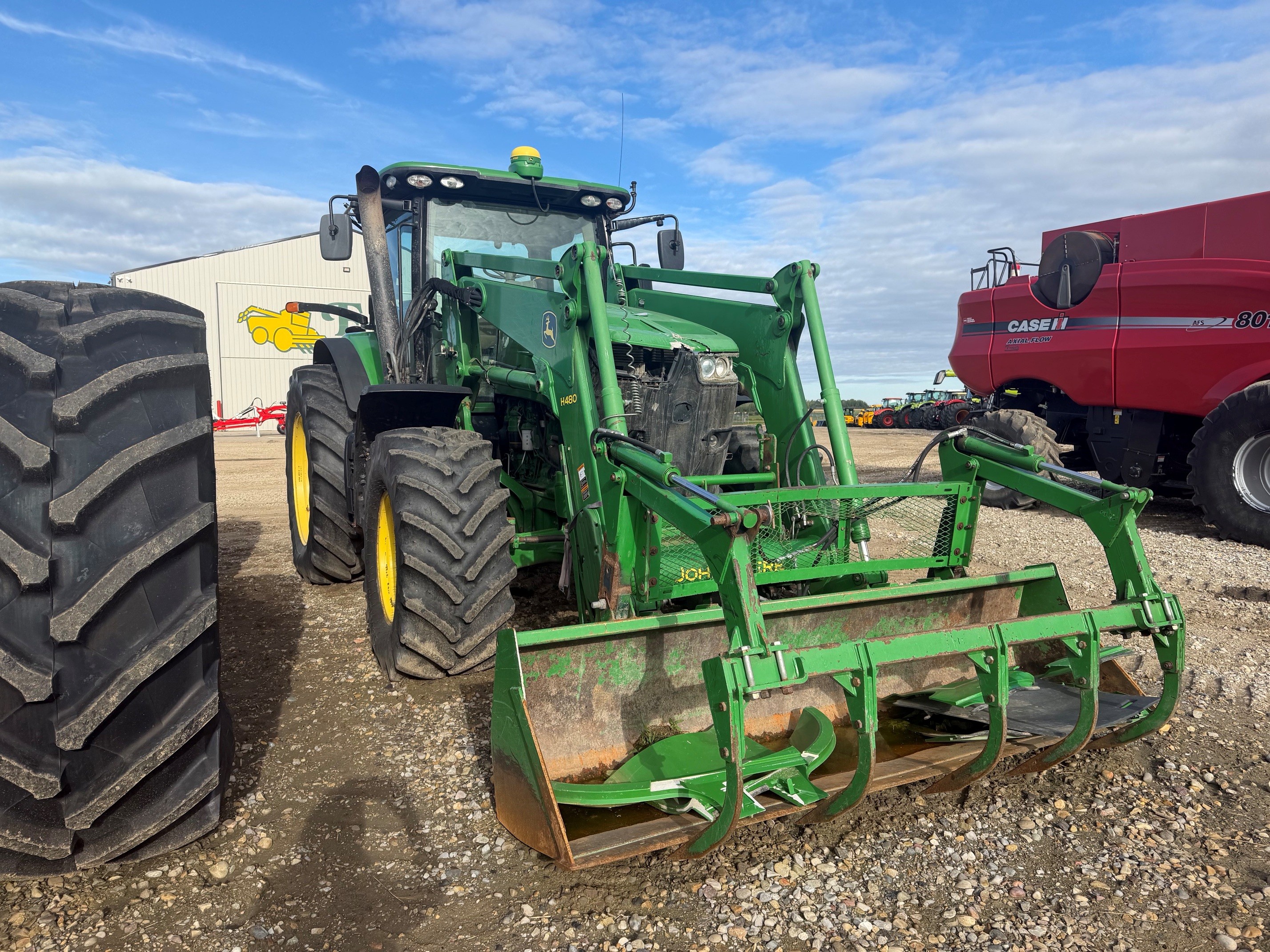 2011 John Deere 7215R Tractor