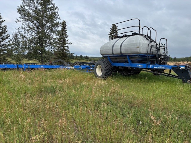 2012 New Holland P2070 Air Drill