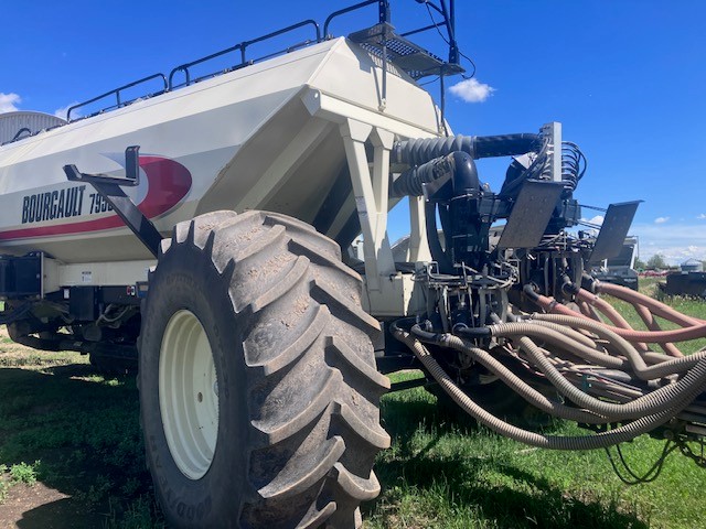 2022 Bourgault 3720 Air Drill