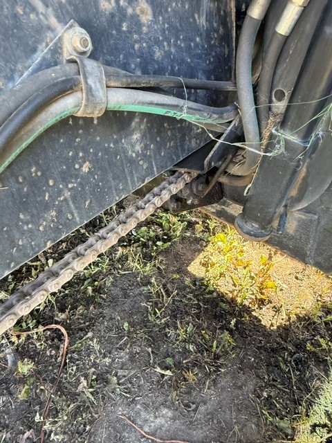2001 MacDon 2952 Swather