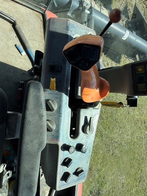 2001 MacDon 2952 Swather