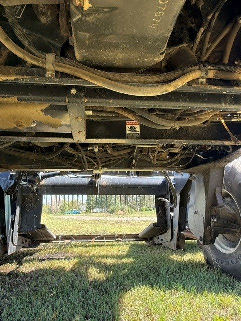 2001 MacDon 2952 Swather