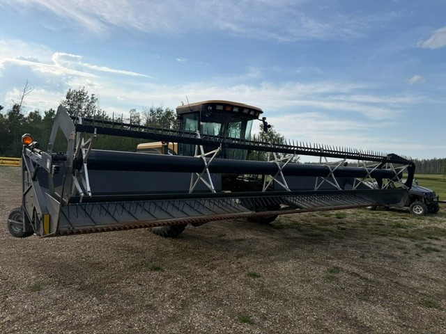 2008 Challenger SP115B Swather