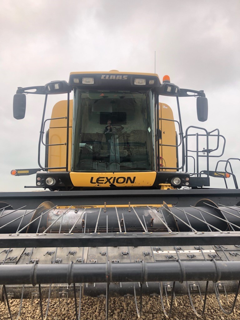 2008 CLAAS 590R Combine