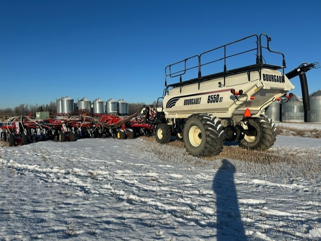 2014 Bourgault 3320 Air Drill