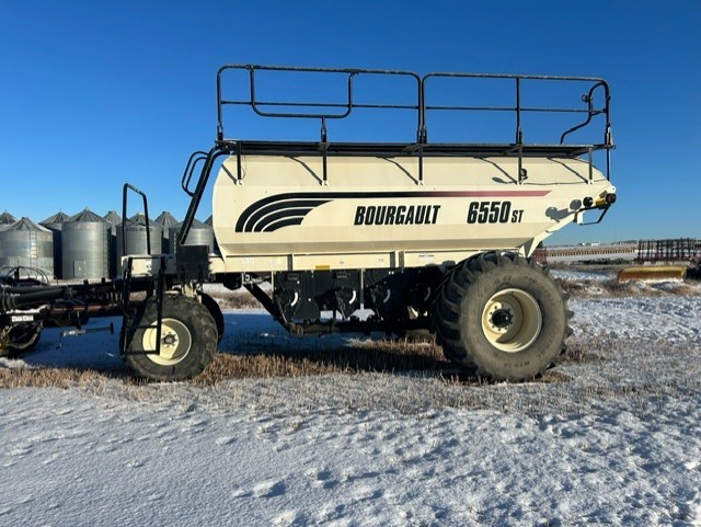 2014 Bourgault 3320 Air Drill