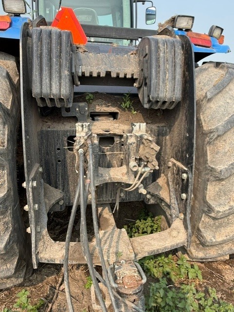 2009 New Holland T9040 Tractor