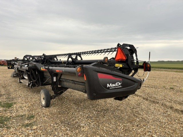 2017 MacDon FD75-40 Header Combine
