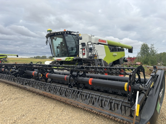 2022 CLAAS 8700 Combine