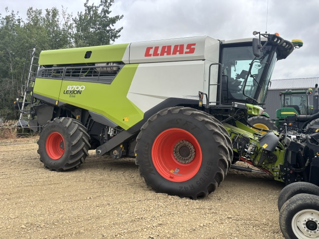 2022 CLAAS 8700 Combine