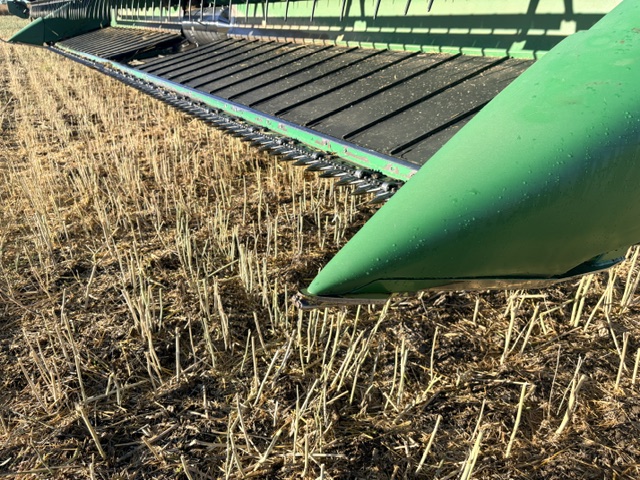 2012 John Deere 635D Header