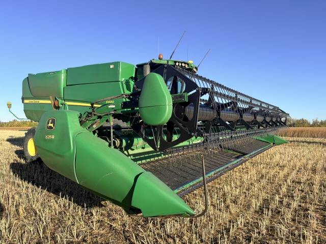 2012 John Deere 635D Header