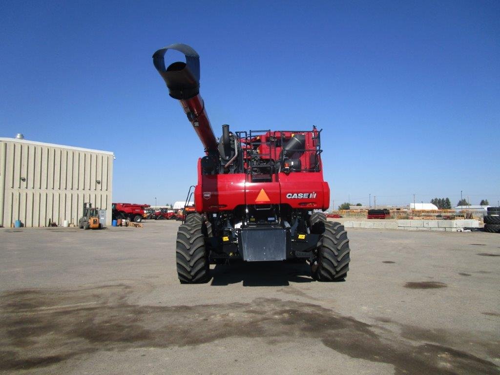 2022 Case 8250 Combine