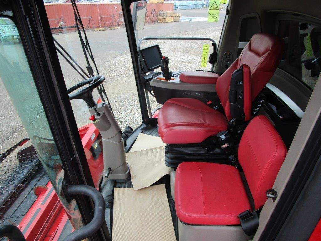 2022 Case 8250 Combine