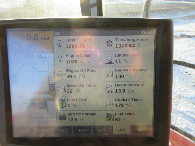 2016 Case 8240 Combine