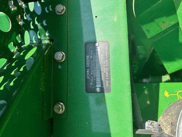 2012 John Deere S690 Combine